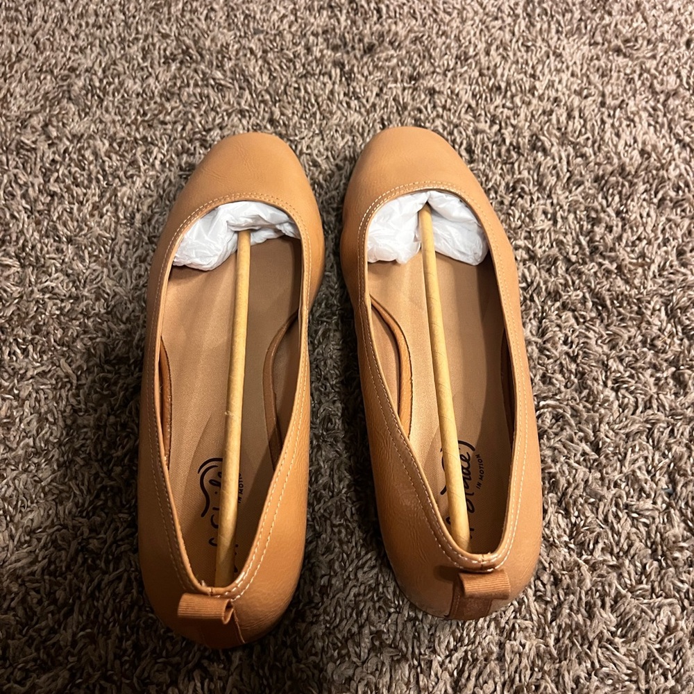 Tan Women's Shoes
